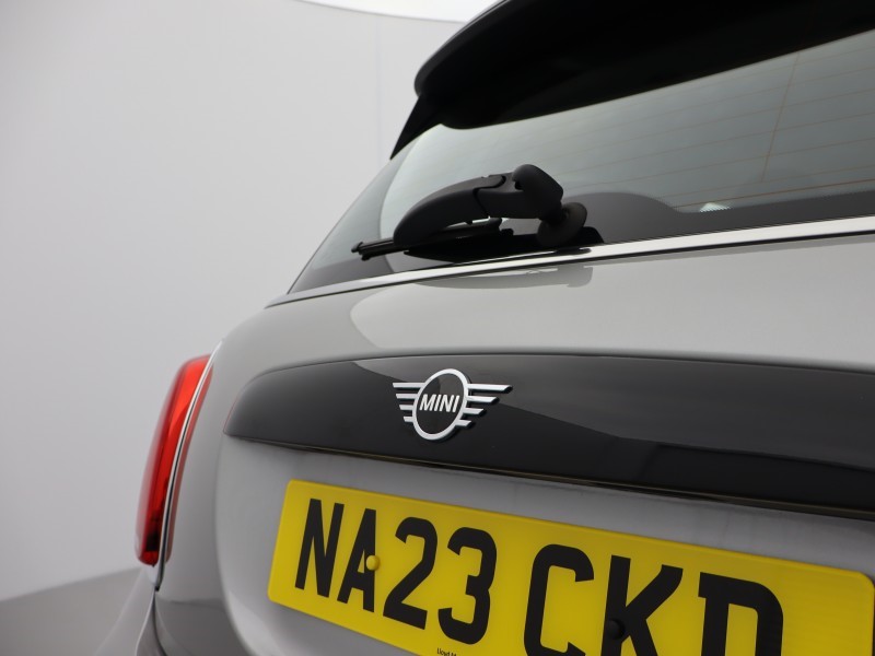 2023 (23) MINI HATCHBACK 1.5 Cooper Classic 3dr Auto 4895520