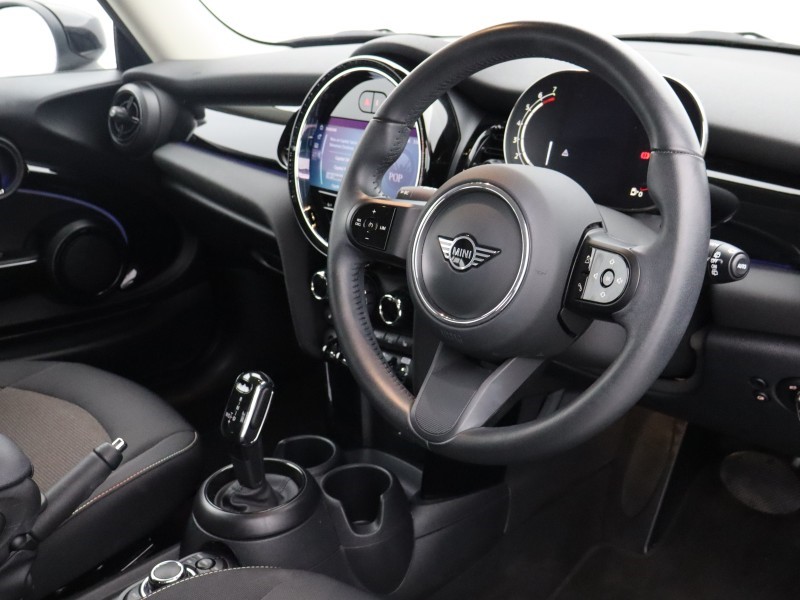 2023 (23) MINI HATCHBACK 1.5 Cooper Classic 3dr Auto 4895514