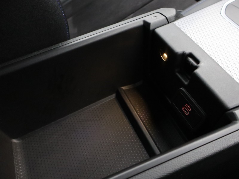 2024 (73) BMW 3 SERIES 330e M Sport 4dr Step Auto 4957438