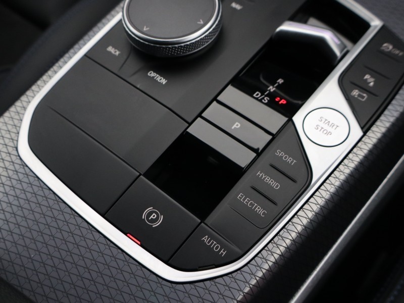 2024 (73) BMW 3 SERIES 330e M Sport 4dr Step Auto 4957421