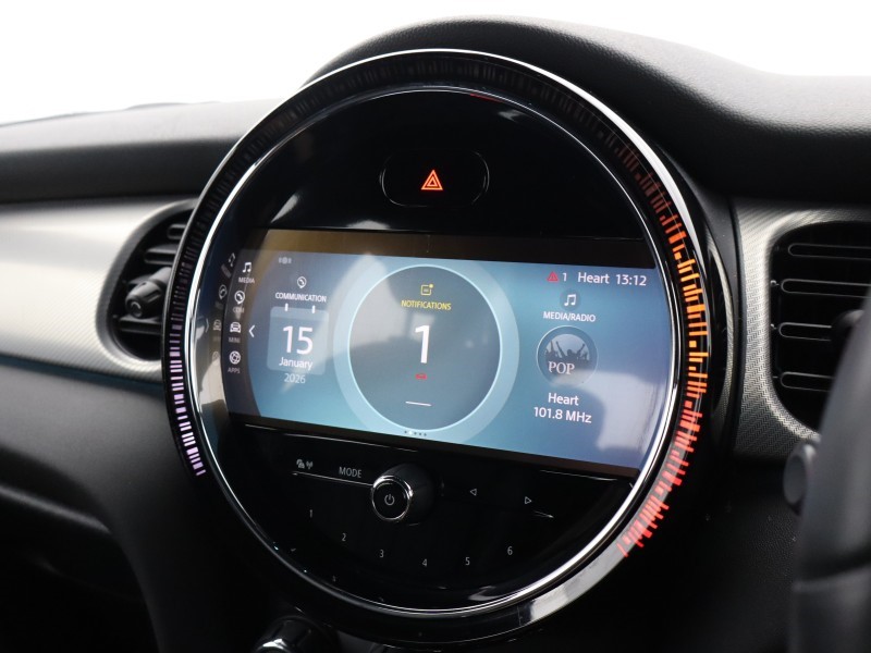 2022 (71) MINI HATCHBACK 1.5 Cooper Exclusive 5dr 4954231