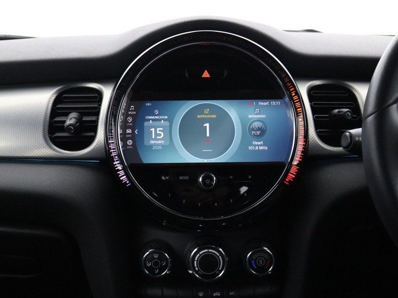 2022 (71) MINI HATCHBACK 1.5 Cooper Exclusive 5dr 4954214