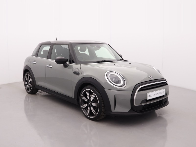 2022 (71) MINI HATCHBACK 1.5 Cooper Exclusive 5dr