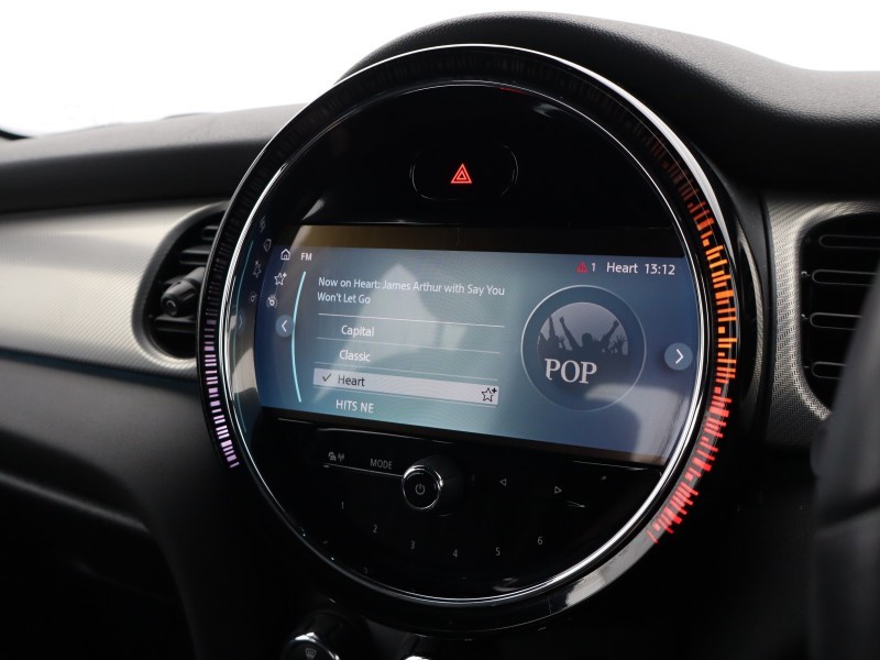 2022 (71) MINI HATCHBACK 1.5 Cooper Exclusive 5dr 4954232