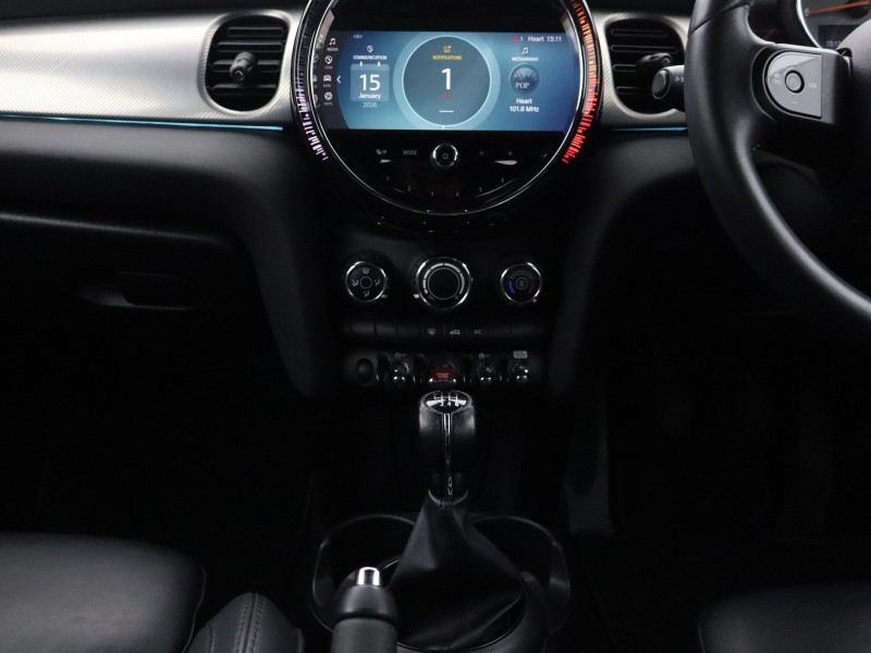 2022 (71) MINI HATCHBACK 1.5 Cooper Exclusive 5dr 4954215