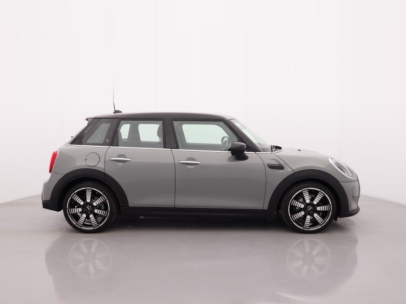 2022 (71) MINI HATCHBACK 1.5 Cooper Exclusive 5dr 4954253