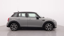 2022 (71) MINI HATCHBACK 1.5 Cooper Exclusive 5dr 4954253