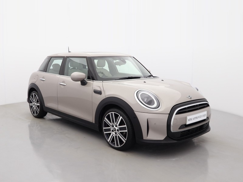 2022 (72) MINI HATCHBACK 1.5 Cooper Exclusive 5dr Auto