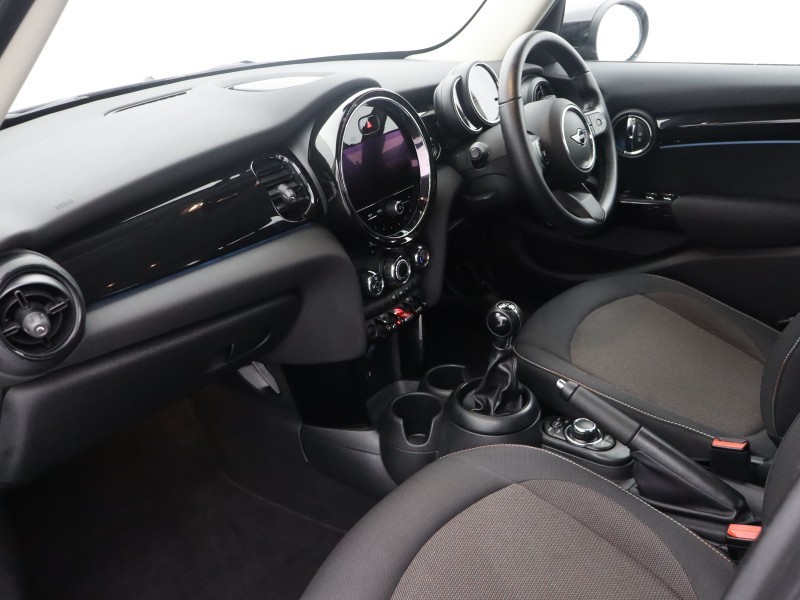 2022 (72) MINI HATCHBACK 1.5 Cooper Classic 3dr 4909650