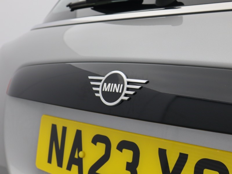 2023 (23) MINI HATCHBACK 1.5 Cooper Classic Premium 5dr Auto 4925091