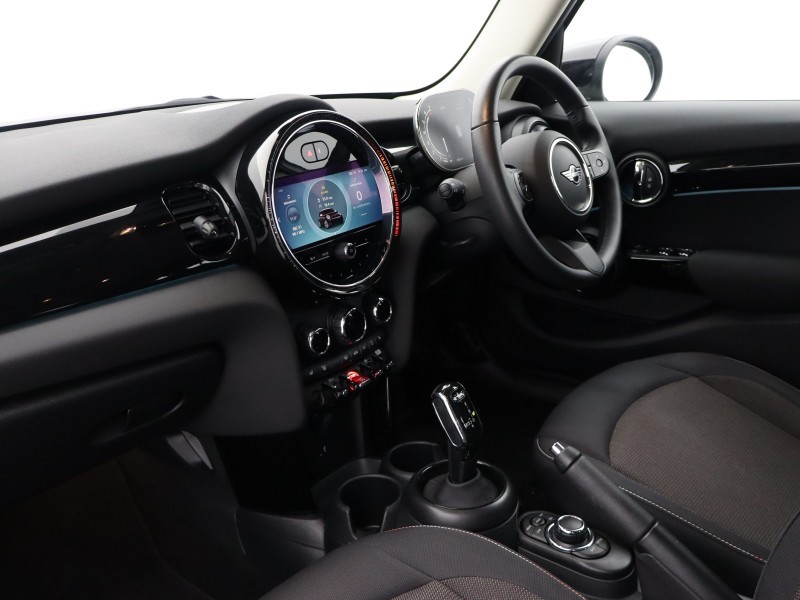 2023 (23) MINI HATCHBACK 1.5 Cooper Classic Premium 5dr Auto 4925104