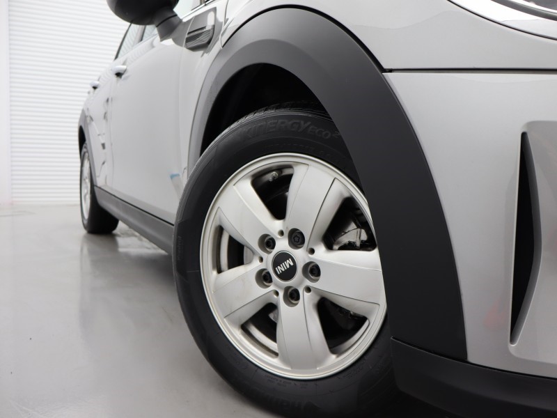 2023 (23) MINI HATCHBACK 1.5 Cooper Classic Premium 5dr Auto 4925136