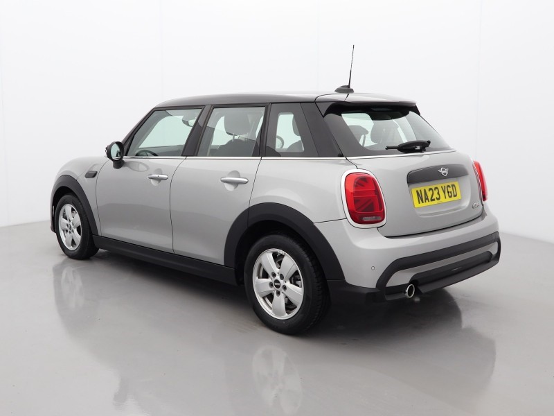2023 (23) MINI HATCHBACK 1.5 Cooper Classic Premium 5dr Auto 4925085