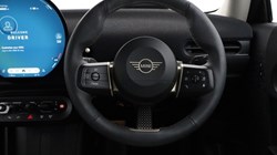 2024 (74) MINI COOPER 1.5 C Classic 3dr Auto 4940767