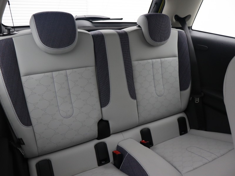 2024 (74) MINI COOPER 1.5 C Classic 3dr Auto 4940764