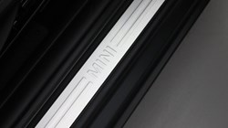 2024 (74) MINI COOPER 1.5 C Classic 3dr Auto 4940763