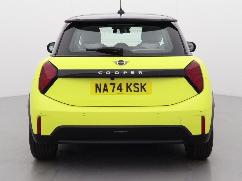 2024 (74) MINI COOPER 1.5 C Classic 3dr Auto 4940748