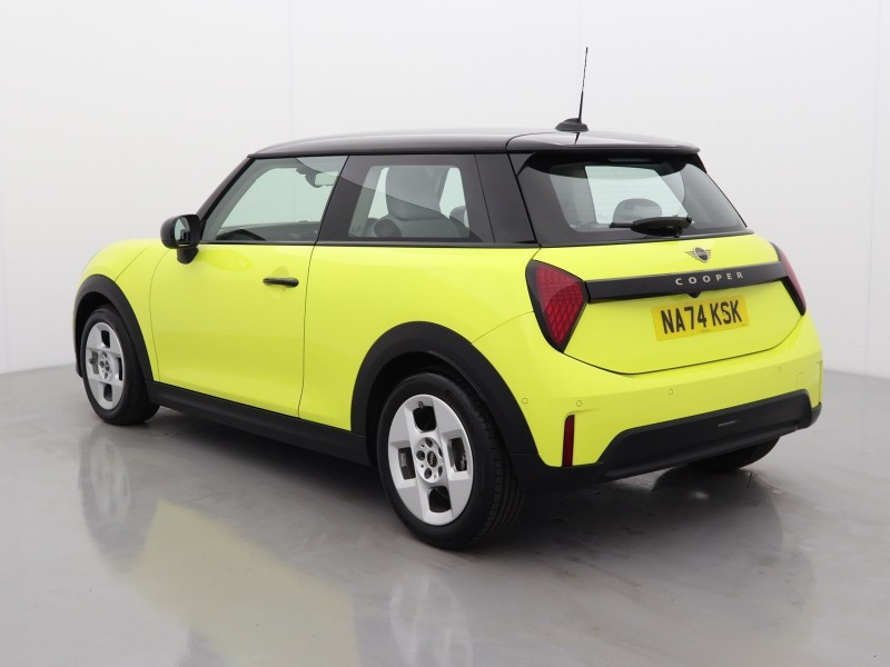 2024 (74) MINI COOPER 1.5 C Classic 3dr Auto