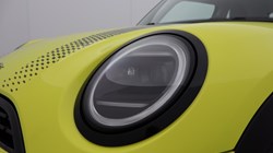 2024 (74) MINI COOPER 1.5 C Classic 3dr Auto 4940758