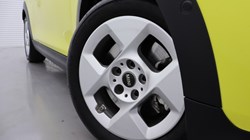 2024 (74) MINI COOPER 1.5 C Classic 3dr Auto 4940778