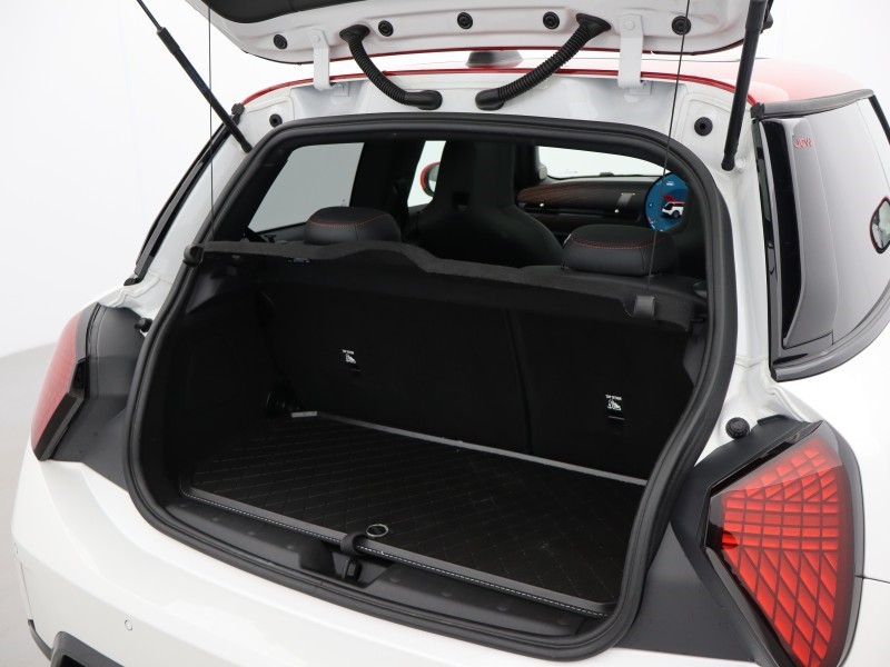 2025 (75) MINI COOPER 2.0 John Cooper Works 3dr Auto 5422537