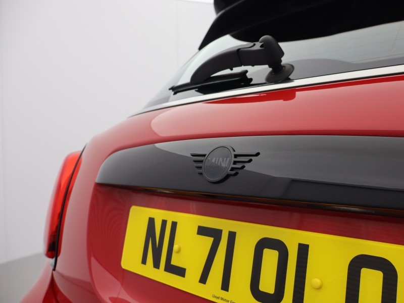 2021 (71) MINI HATCHBACK 1.5 Cooper Sport 5dr 4941681