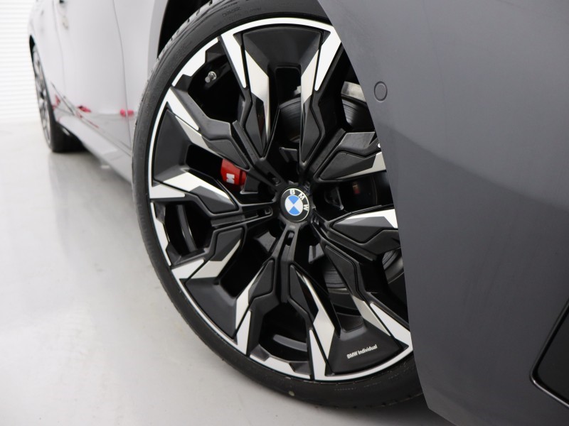 2025 (75) BMW 5 SERIES 520i M Sport Pro 4dr Auto 5215805