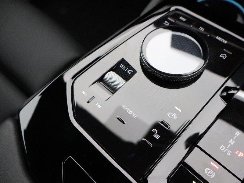 2025 (75) BMW 5 SERIES 520i M Sport Pro 4dr Auto 5215824