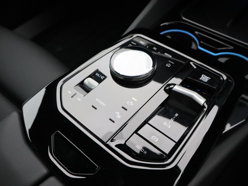 2025 (75) BMW 5 SERIES 520i M Sport Pro 4dr Auto 5215823