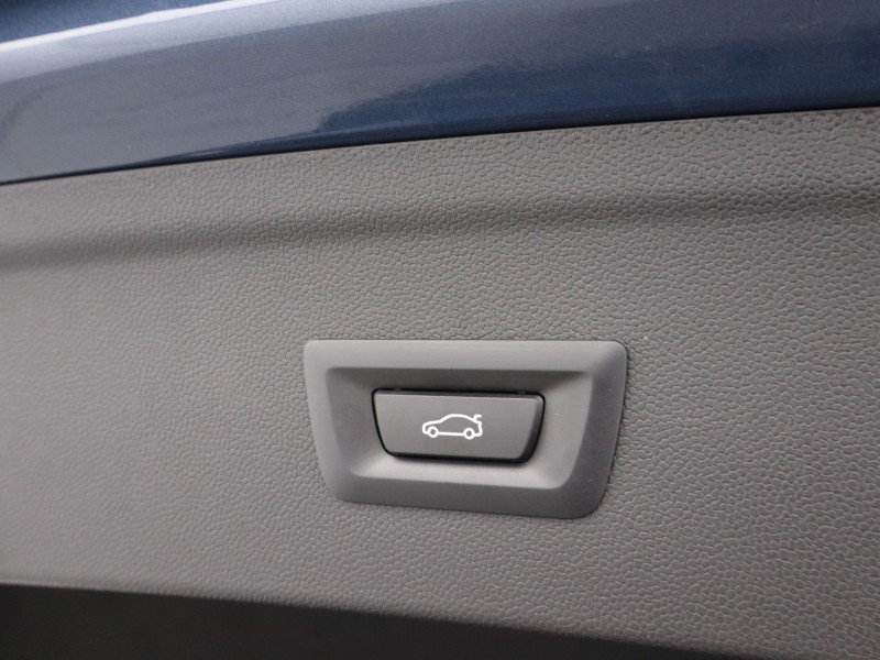 2025 (75) BMW iX 300kW xDrive45 M Sport 101kWh 5dr Auto 5228324