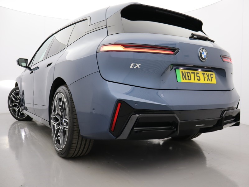 2025 (75) BMW iX 300kW xDrive45 M Sport 101kWh 5dr Auto 5228332