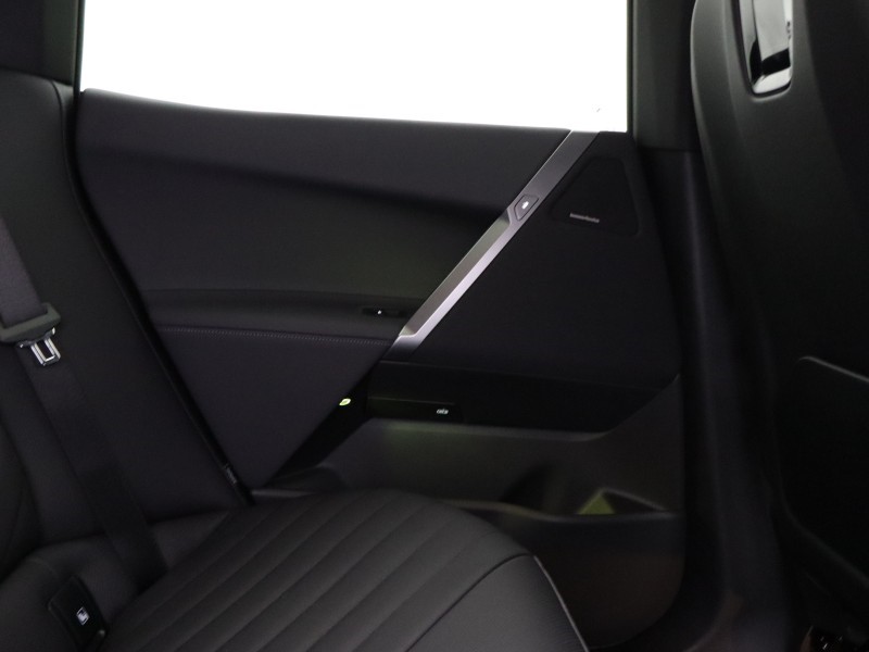 2025 (75) BMW iX 300kW xDrive45 M Sport 101kWh 5dr Auto 5228366