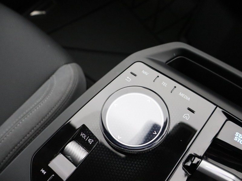 2025 (75) BMW iX 300kW xDrive45 M Sport 101kWh 5dr Auto 5228354