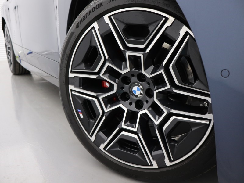 2025 (75) BMW iX 300kW xDrive45 M Sport 101kWh 5dr Auto 5228330