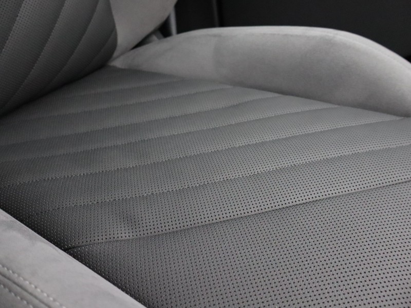 2025 (75) BMW iX 300kW xDrive45 M Sport 101kWh 5dr Auto 5228359