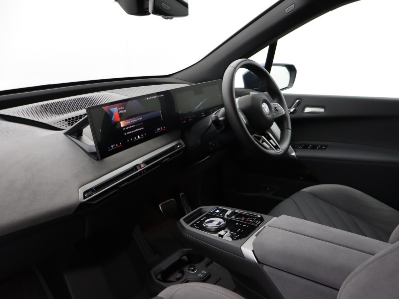 2025 (75) BMW iX 300kW xDrive45 M Sport 101kWh 5dr Auto 5228333