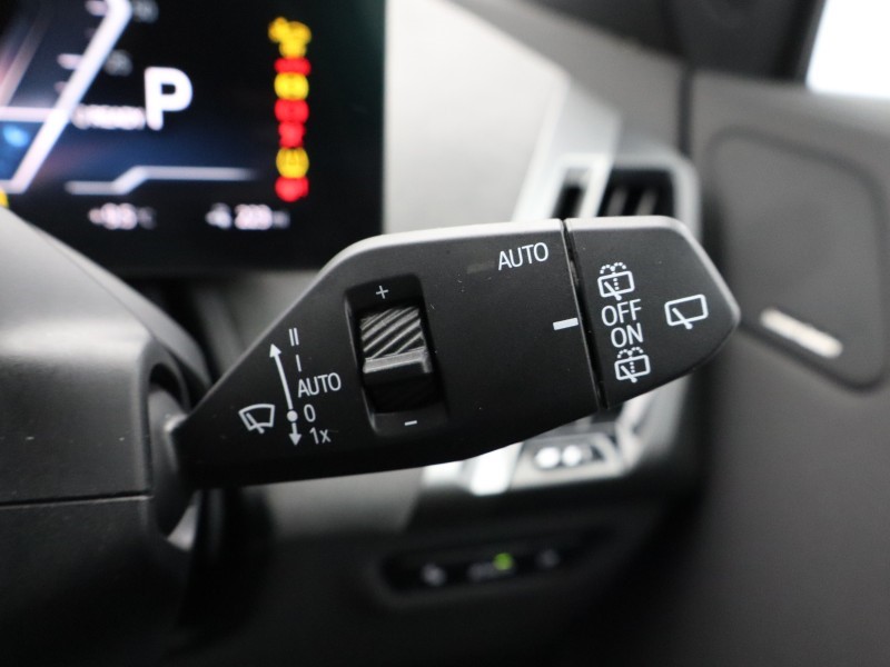 2025 (75) BMW iX 300kW xDrive45 M Sport 101kWh 5dr Auto 5228376