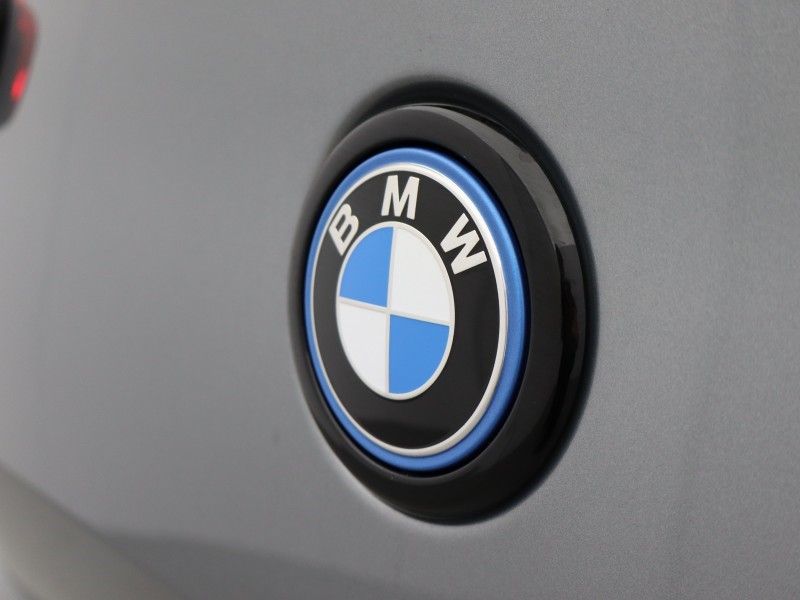 2025 (75) BMW iX2 150kW eDrive20 M Sport 65kWh 5dr Auto 5468387