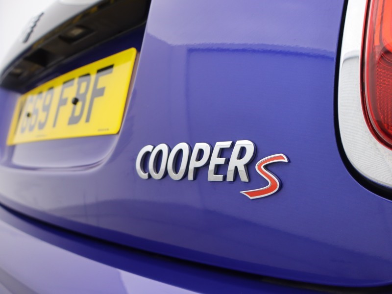 2019 (69) MINI CONVERTIBLE 2.0 Cooper S Sport II 2dr 4978830