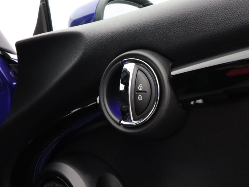 2019 (69) MINI CONVERTIBLE 2.0 Cooper S Sport II 2dr 4978872