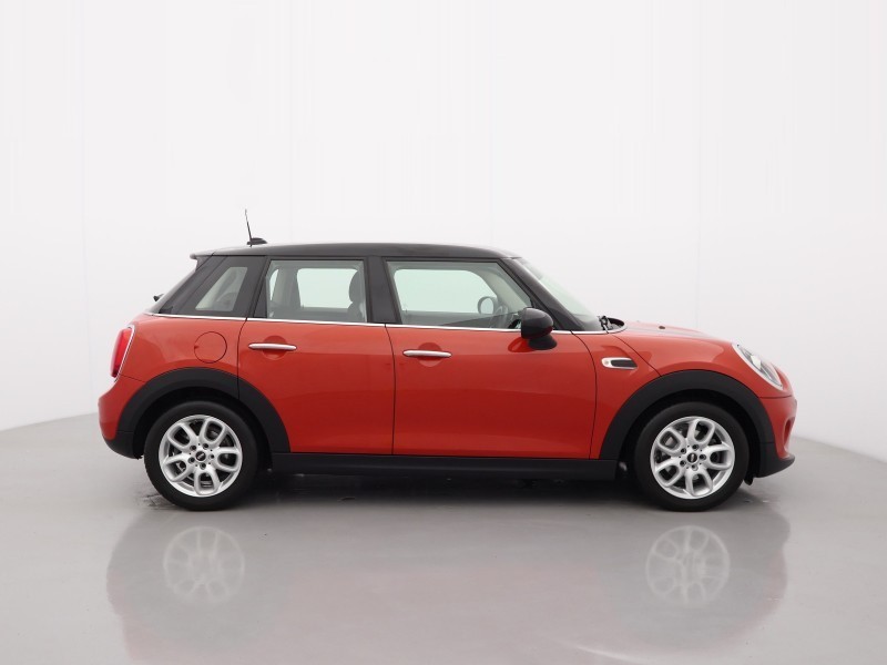 2019 (68) MINI HATCHBACK 1.5 Cooper Classic II 5dr 4977593