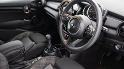 2019 (68) MINI HATCHBACK 1.5 Cooper Classic II 5dr 4977608