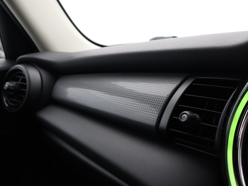 2019 (68) MINI HATCHBACK 1.5 Cooper Classic II 5dr 4977628