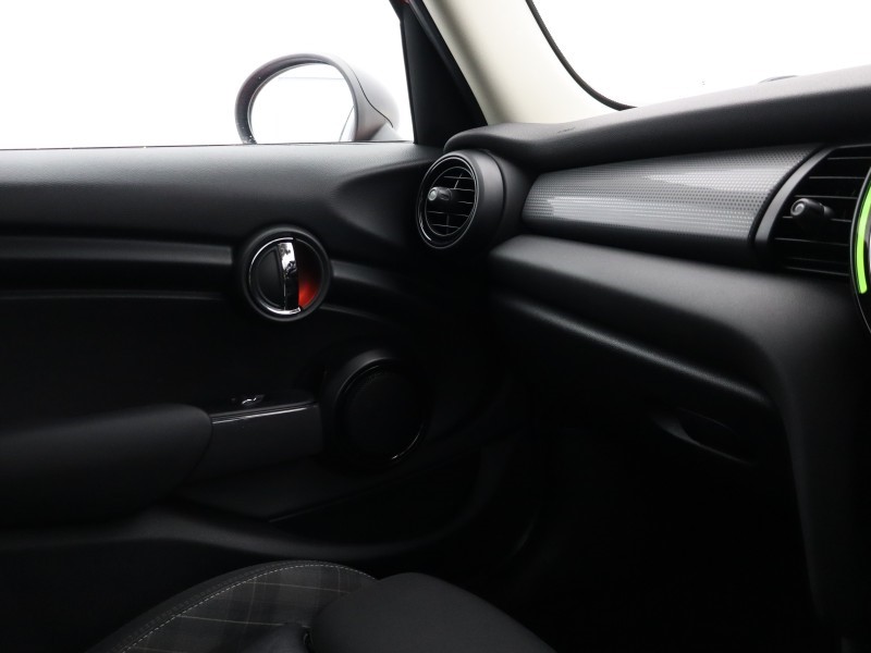 2019 (68) MINI HATCHBACK 1.5 Cooper Classic II 5dr 4977629