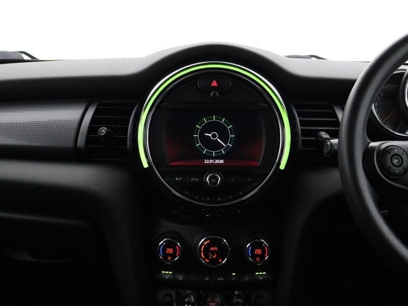 2019 (68) MINI HATCHBACK 1.5 Cooper Classic II 5dr 4977647