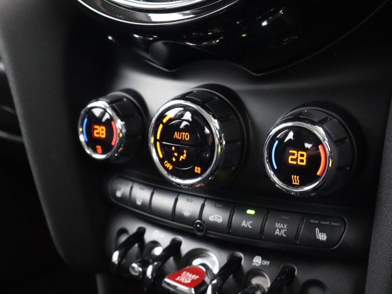 2019 (68) MINI HATCHBACK 1.5 Cooper Classic II 5dr 4977623