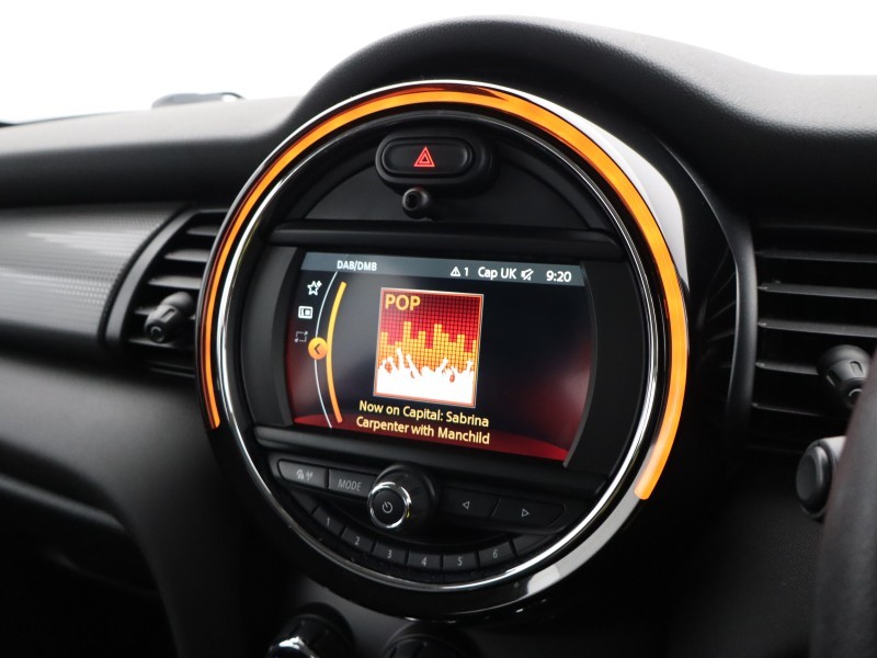 2019 (68) MINI HATCHBACK 1.5 Cooper Classic II 5dr 4977618