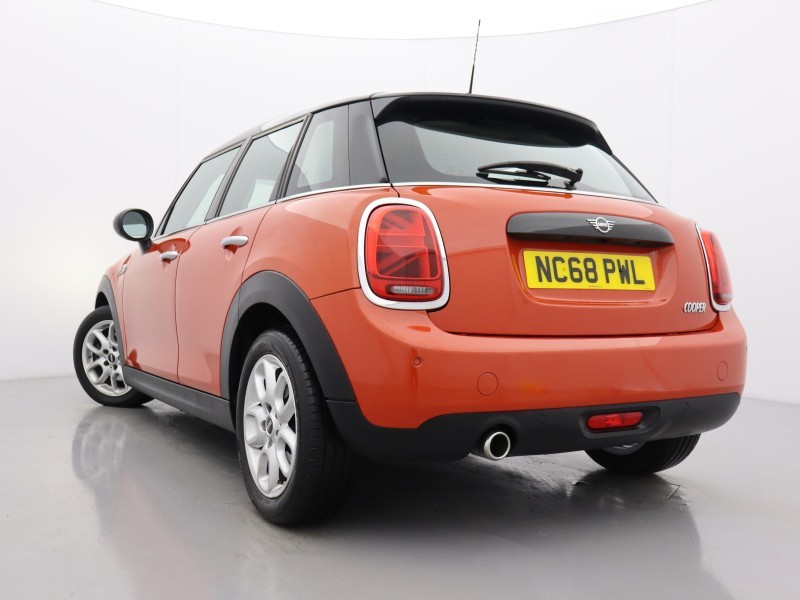 2019 (68) MINI HATCHBACK 1.5 Cooper Classic II 5dr 4977607