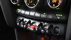 2019 (68) MINI HATCHBACK 1.5 Cooper Classic II 5dr 4977624