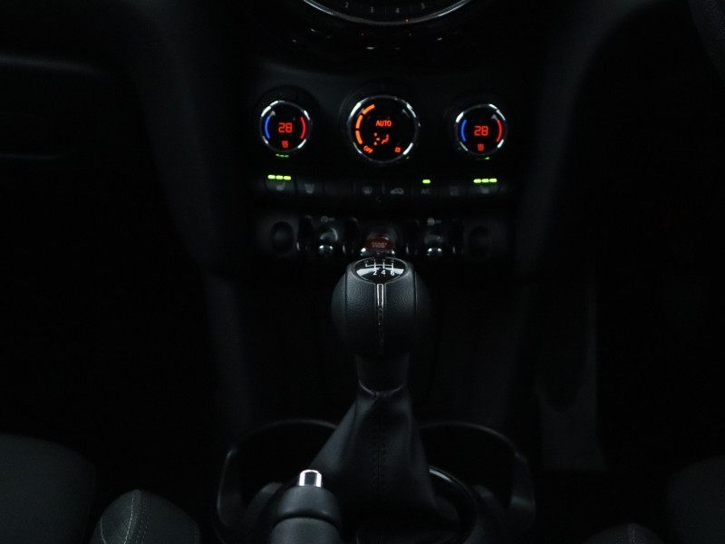 2019 (68) MINI HATCHBACK 1.5 Cooper Classic II 5dr 4977648